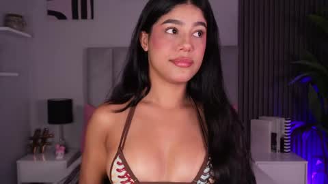 Mia  online show from 04-10-26, 12:43