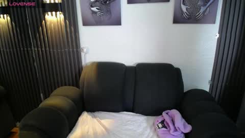 mia_garcia28 online show from 06-09-26, 01:12