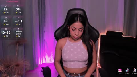 Mia online show from 01-03-25, 01:14