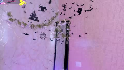 Mia online show from 11-04-25, 03:11