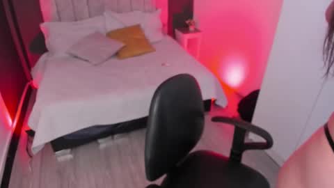 Val  online show from 03-12-26, 08:15