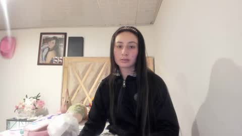 mia kaneee online show from 10-05-25, 01:26