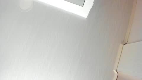 Mia online show from 04-23-26, 02:35