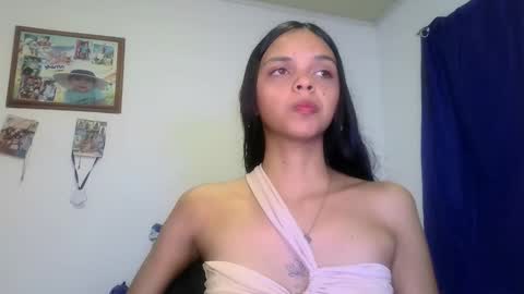 Snapshot of mia_lucy_21 chatting on 12-14-25, 10:14 mia lucy 21 online show from 12-14-25, 10:14