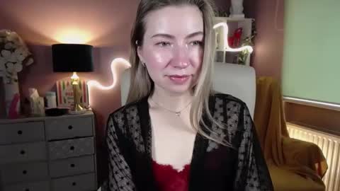 Mia online show from 02-02-25, 10:57