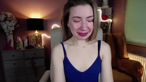 Mia online show from 02-17-25, 07:47