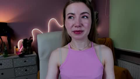 Mia online show from 09-11-25, 06:35