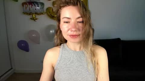 Mia online show from 04-02-26, 06:33