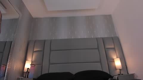 Snapshot of mia_medina chatting on 11-22-25, 08:19 online show from 11-22-25, 08:19