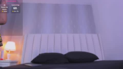 Snapshot of mia_medina chatting on 04-29-26, 08:04 online show from 04-29-26, 08:04