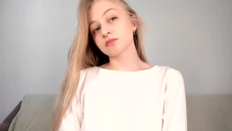 Mia here Appreciate your support online show from 05-21-26, 07:26