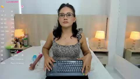 Mia Mercier online show from 06-22-26, 11:40
