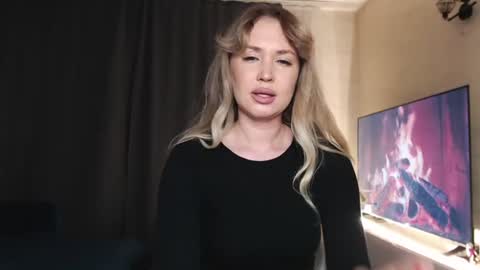 Snapshot of mia_meww chatting on 07-07-26, 04:11 Mia online show from 07-07-26, 04:11