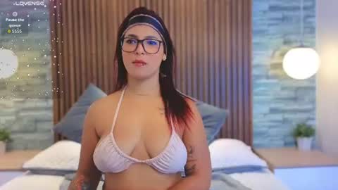 Snapshot of mia_milf_x chatting on 07-20-26, 11:34 Mia Milf online show from 07-20-26, 11:34