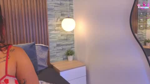 Snapshot of mia_milf_x chatting on 07-23-26, 11:30 Mia Milf online show from 07-23-26, 11:30