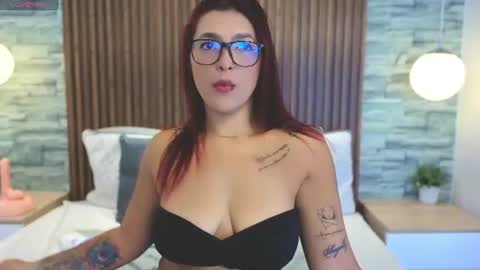 Snapshot of mia_milf_x chatting on 07-24-26, 11:30 Mia Milf online show from 07-24-26, 11:30