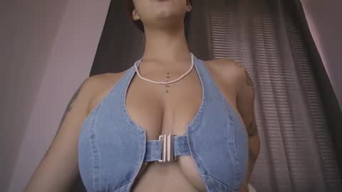 Snapshot of mia_millers2311 chatting on 10-23-25, 01:54 mia independent model online show from 10-23-25, 01:54