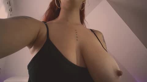 Snapshot of mia_millers2311 chatting on 12-02-25, 02:12 mia independent model online show from 12-02-25, 02:12