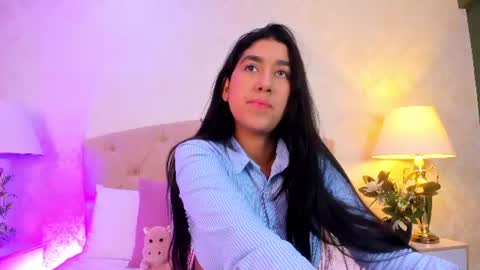 mia montess online show from 06-19-26, 03:16