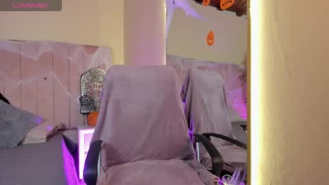 Snapshot of mia_mtnz02 chatting on 10-17-25, 11:07 mia_mtnz02 online show from 10-17-25, 11:07