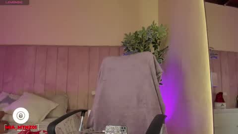 Snapshot of mia_mtnz02 chatting on 12-15-25, 02:27 mia_mtnz02 online show from 12-15-25, 02:27