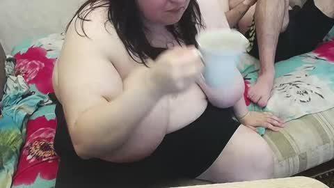 Snapshot of mia_muv chatting on 05-25-26, 07:25 mia_muv online show from 05-25-26, 07:25