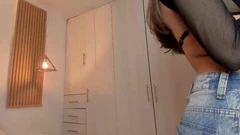 Mia Nevaeh - follow me online show from 02-13-25, 09:38