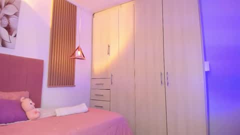 Mia Nevaeh - follow me online show from 12-13-25, 08:14