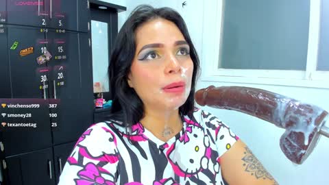 Snapshot of mia_novoa_2 chatting on 01-29-25, 12:33 mia novoa online show from 01-29-25, 12:33