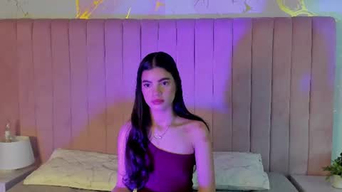Snapshot of mia_owensl chatting on 07-12-26, 11:56 mia online show from 07-12-26, 11:56