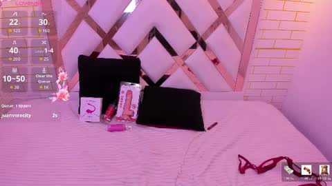 mia_petite18 online show from 07-14-26, 02:05
