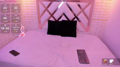 mia_petite18 online show from 07-15-26, 12:05