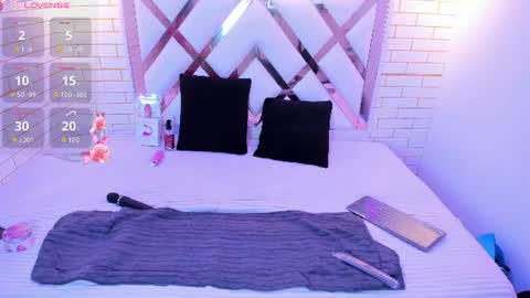 mia_petite18 online show from 08-02-26, 04:22