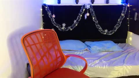 Mia  online show from 12-07-24, 01:29