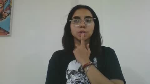 Snapshot of mia_peyton chatting on 05-14-26, 12:17 Mia online show from 05-14-26, 12:17
