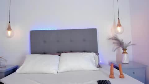 Mia Phalmer online show from 05-01-26, 11:26