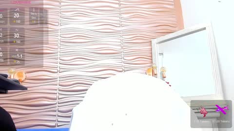 Snapshot of mia_pineda chatting on 01-20-25, 01:39 Mariana online show from 01-20-25, 01:39