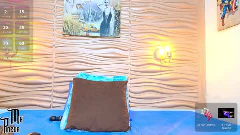 Snapshot of mia_pineda chatting on 09-26-25, 01:09 Mariana online show from 09-26-25, 01:09