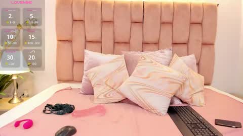 mia_playboy online show from 07-30-26, 05:56