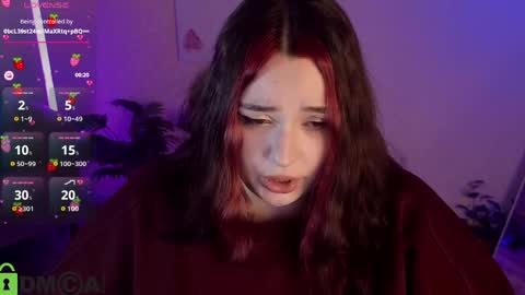 Mia online show from 04-11-26, 01:10