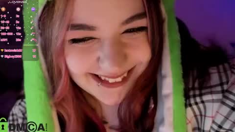 Mia online show from 06-10-26, 01:17