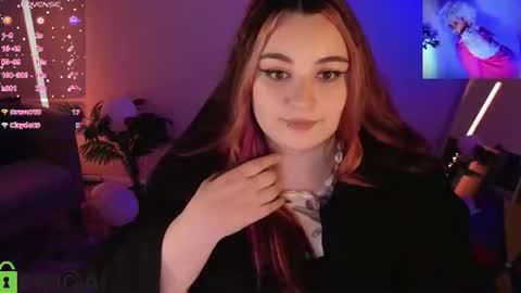 Mia online show from 06-12-26, 01:04
