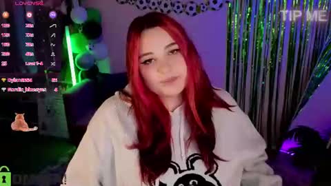 Mia online show from 07-17-26, 01:23