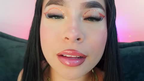 Mia online show from 04-08-26, 07:25