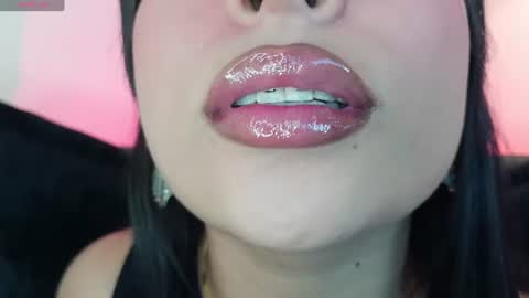 Mia online show from 07-30-26, 02:43