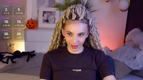 Snapshot of mia_silk chatting on 11-01-25, 06:37 Mia online show from 11-01-25, 06:37