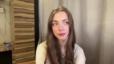 Snapshot of mia_sincere chatting on 07-17-26, 06:31 Mia online show from 07-17-26, 06:31