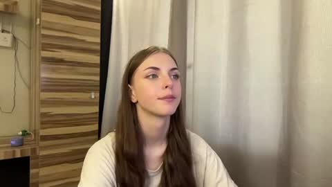 Snapshot of mia_sincere chatting on 07-20-26, 10:39 Mia online show from 07-20-26, 10:39