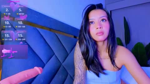 Mia online show from 03-23-26, 06:45