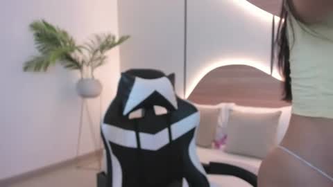 M I A online show from 06-25-26, 02:11